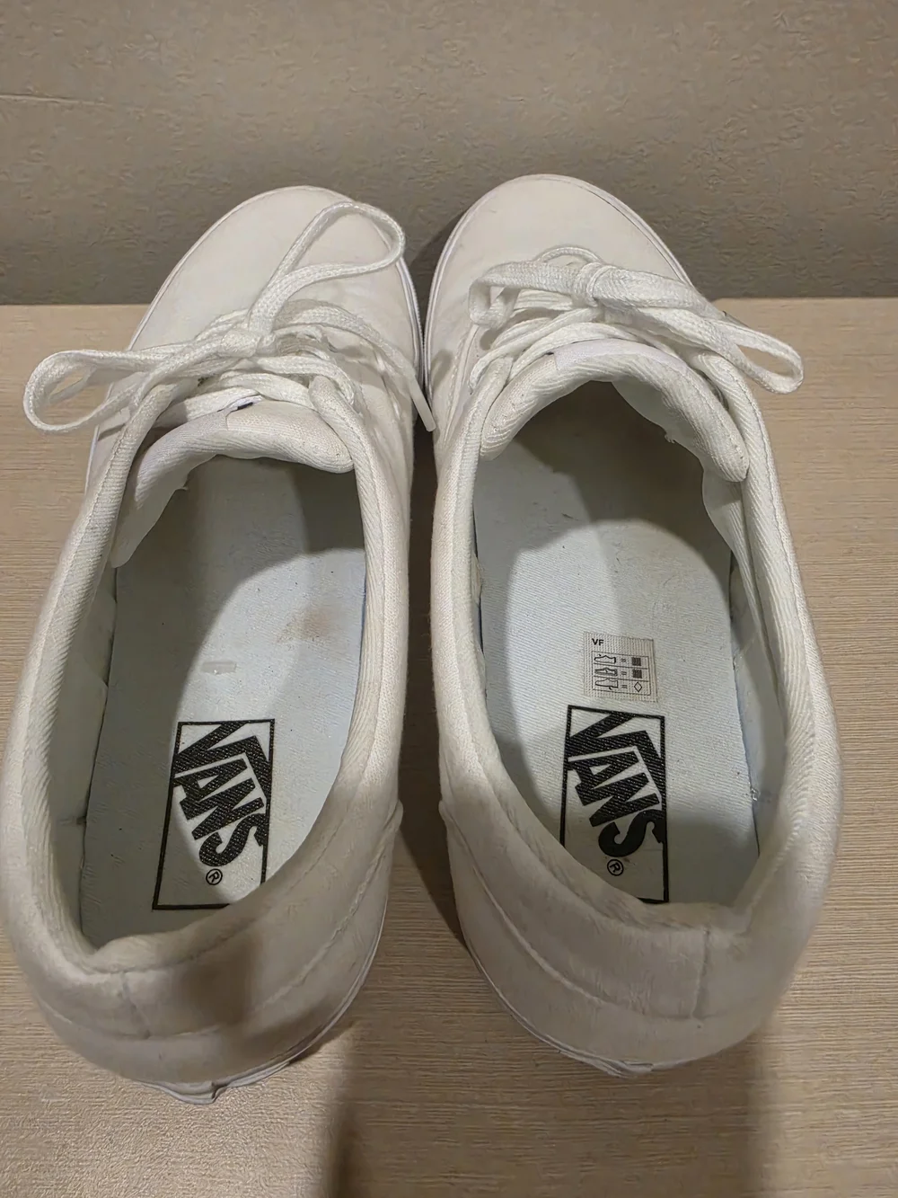 Vans Era Canvas Low Top Sneakers All White Women’s Size 11 / Men’s 9.5